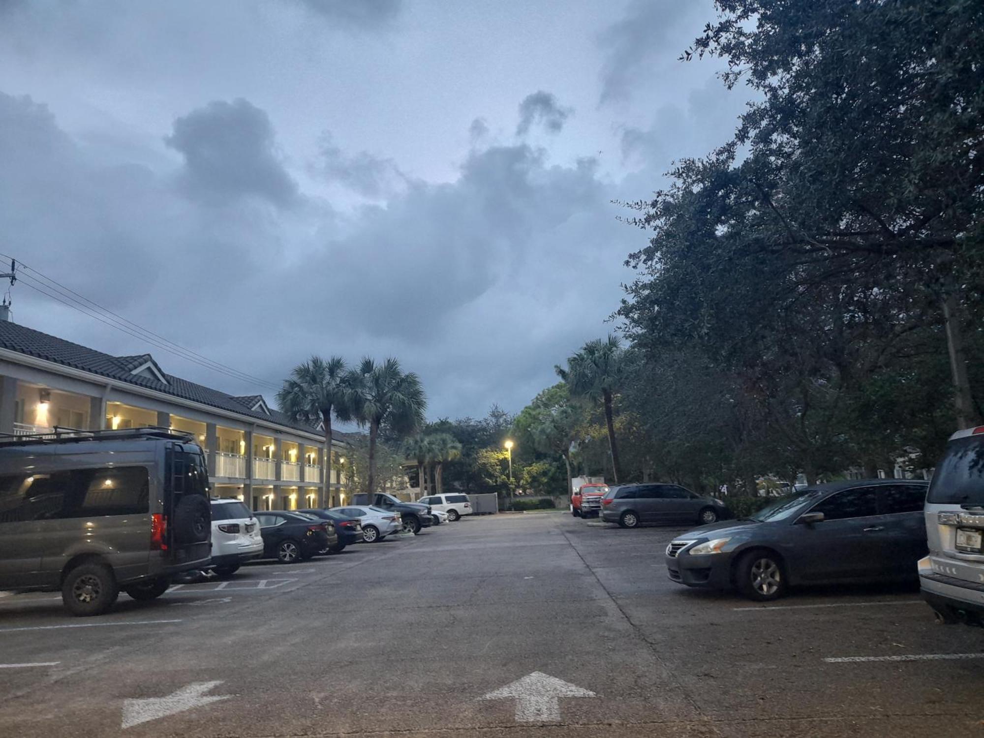 Super 8 Motel By Wyndham Near Fort Lauderdale Arpt Дейния Бийч Екстериор снимка