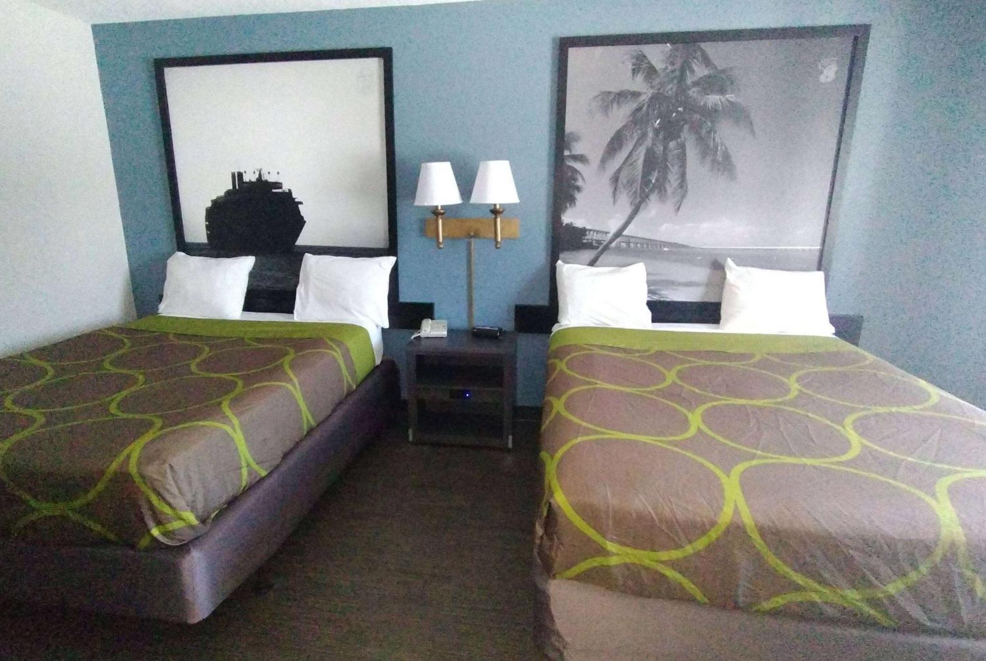 Super 8 Motel By Wyndham Near Fort Lauderdale Arpt Дейния Бийч Екстериор снимка