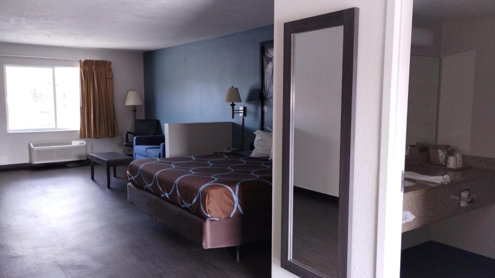 Super 8 Motel By Wyndham Near Fort Lauderdale Arpt Дейния Бийч Екстериор снимка