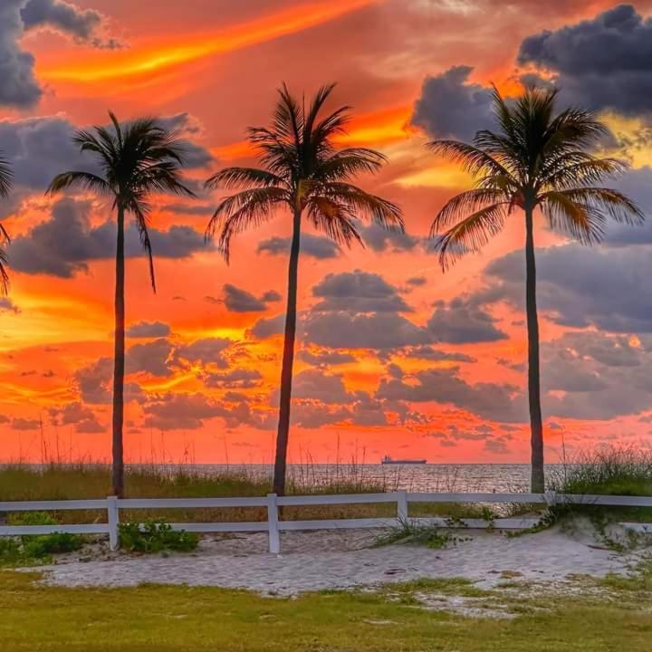 Super 8 Motel By Wyndham Near Fort Lauderdale Arpt Дейния Бийч Екстериор снимка
